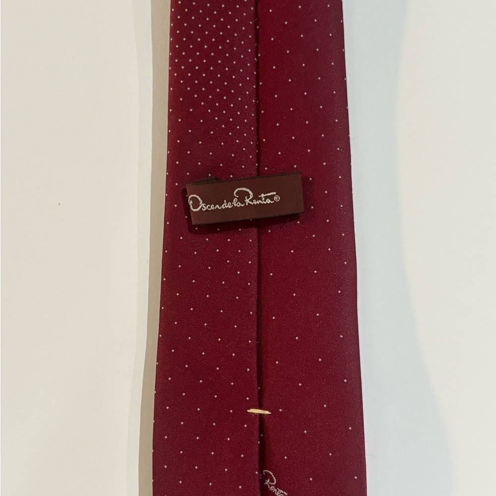 Vintage Oscar De La Renta Men’s Necktie Burgundy - Picture 3 of 5